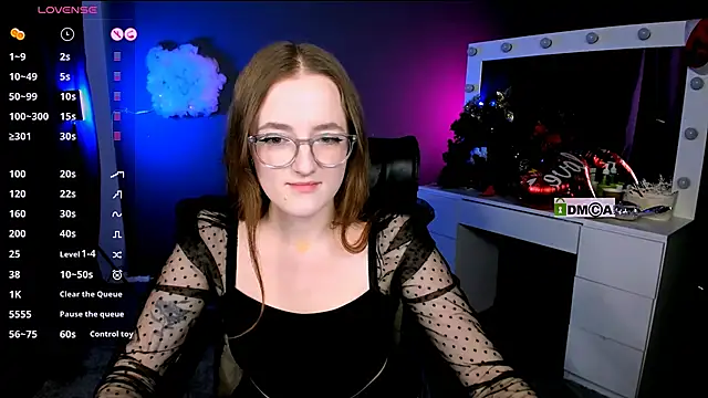 luna berryy online show from February 2025 08:04:02 PM