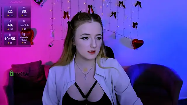 luna berryy online show from March 2026 08:30:01 PM