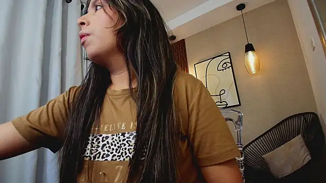 Sharlotte Milk online show from September 2025 11:00:02 AM