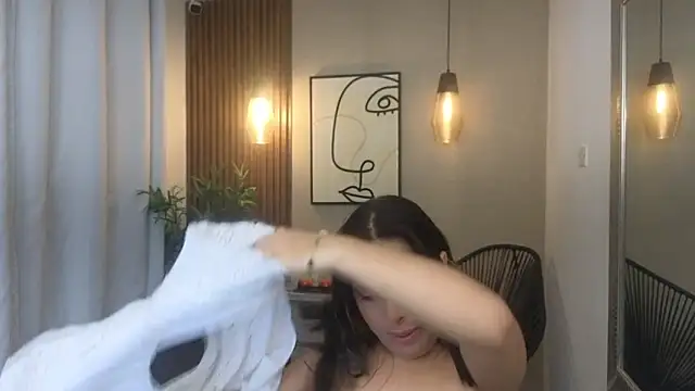 Sharlotte Milk online show from November 2025 10:36:01 AM