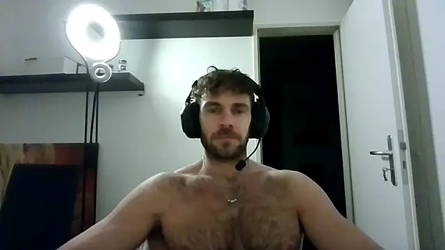 alpha-hunk online show from November 2025 09:50:01 PM