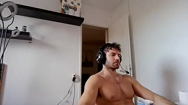 alpha-hunk online show from December 2025 01:17:02 PM