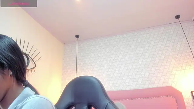 Snapshot of MAYROBERTSS chatting on February 2025 12:16:01 PM MAYROBERTSS online show from February 2025 12:16:01 PM