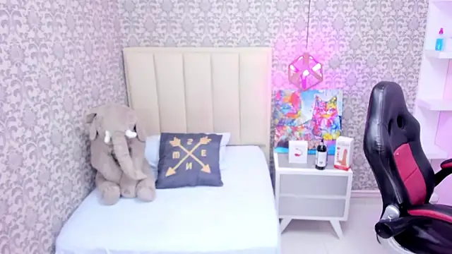 Snapshot of MAYROBERTSS chatting on February 2025 03:47:02 AM MAYROBERTSS online show from February 2025 03:47:02 AM