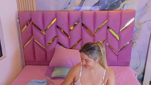 collegepawglovedaddy online show from April 2026 07:59:01 PM