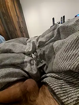 Snapshot of NiceBone000 chatting on January 2025 10:31:02 PM NiceBone000 online show from January 2025 10:31:02 PM