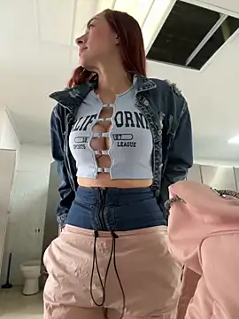 ariiel  online show from October 2025 03:43:01 PM