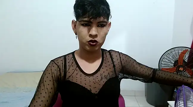 Snapshot of estefania224 chatting on February 2025 07:34:02 AM estefania224 online show from February 2025 07:34:02 AM