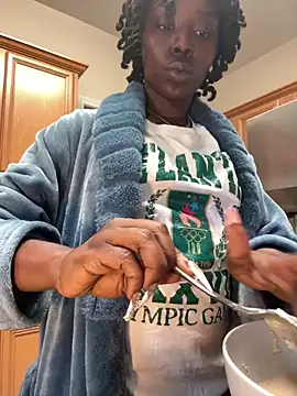 Snapshot of choclatepeaach chatting on March 2026 02:10:01 PM choclatepeaach online show from March 2026 02:10:01 PM