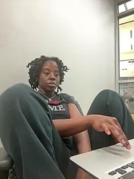 Snapshot of choclatepeaach chatting on March 2026 04:33:02 PM choclatepeaach online show from March 2026 04:33:02 PM