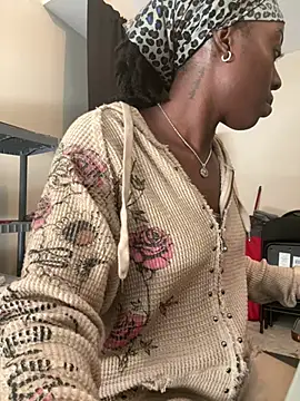 Snapshot of choclatepeaach chatting on April 2026 06:19:02 PM choclatepeaach online show from April 2026 06:19:02 PM