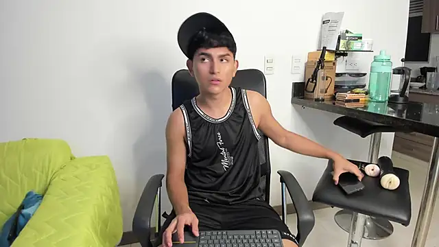 Snapshot of Lyam_ap chatting on January 2025 08:02:02 AM Lyam ap online show from January 2025 08:02:02 AM