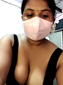Snapshot of Dr_Chhaya chatting on July 2026 06:40:01 AM Dr Chhaya online show from July 2026 06:40:01 AM