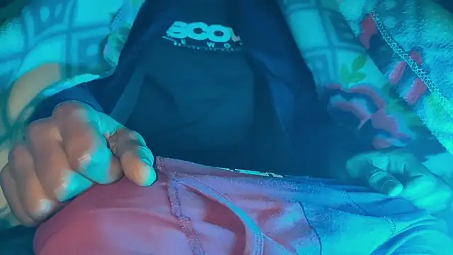 Snapshot of scmylife chatting on November 2025 08:44:01 PM scmylife online show from November 2025 08:44:01 PM