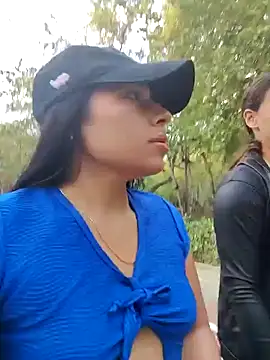 Snapshot of Caro_kitty- chatting on November 2025 11:21:02 AM Caro kitty- online show from November 2025 11:21:02 AM