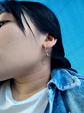 Snapshot of Caro_kitty- chatting on November 2025 01:21:02 PM Caro kitty- online show from November 2025 01:21:02 PM