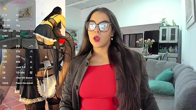 Snapshot of Caro_kitty- chatting on November 2025 12:28:02 PM Caro kitty- online show from November 2025 12:28:02 PM