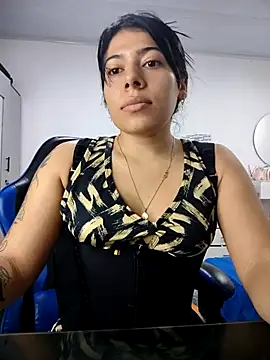 Snapshot of Caro_kitty- chatting on December 2025 03:08:01 PM Caro kitty- online show from December 2025 03:08:01 PM