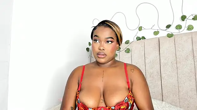 Kaseydelvey online show from February 2026 06:44:02 PM