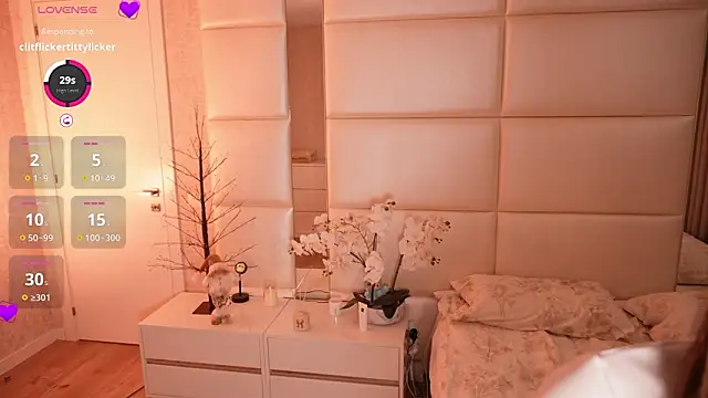 Lilly Colins online show from January 2026 08:23:01 PM