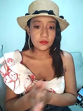 Snapshot of cami_victoria chatting on February 2025 07:21:01 PM cami victoria online show from February 2025 07:21:01 PM