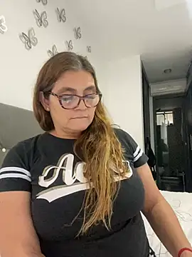 AntonellaAlondra4 online show from February 2025 09:05:02 PM