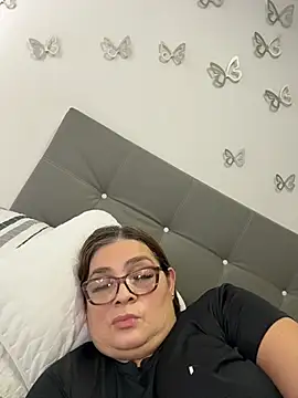 Snapshot of AntonellaAlondra4 chatting on April 2026 02:56:02 PM AntonellaAlondra4 online show from April 2026 02:56:02 PM