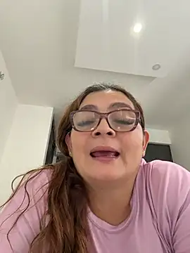 Snapshot of AntonellaAlondra4 chatting on May 2026 02:33:02 PM AntonellaAlondra4 online show from May 2026 02:33:02 PM