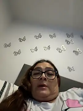 Snapshot of AntonellaAlondra4 chatting on May 2026 03:12:01 AM AntonellaAlondra4 online show from May 2026 03:12:01 AM