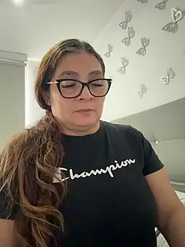 Snapshot of AntonellaAlondra4 chatting on May 2026 12:55:02 PM AntonellaAlondra4 online show from May 2026 12:55:02 PM