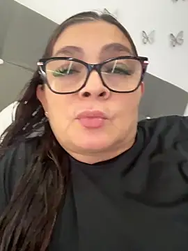 Snapshot of AntonellaAlondra4 chatting on May 2026 06:02:02 PM AntonellaAlondra4 online show from May 2026 06:02:02 PM