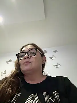 Snapshot of AntonellaAlondra4 chatting on June 2026 12:05:02 AM AntonellaAlondra4 online show from June 2026 12:05:02 AM
