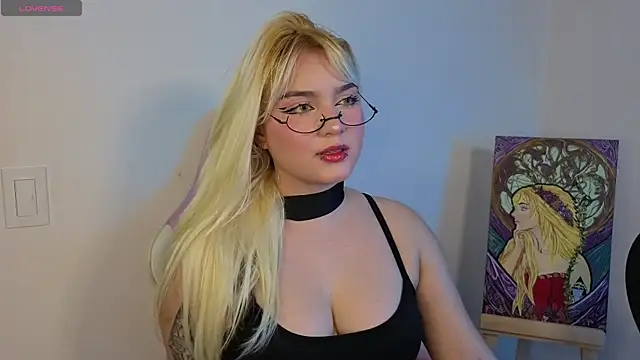 Snapshot of Pretty__zoe chatting on December 2024 12:47:01 AM Pretty  zoe online show from December 2024 12:47:01 AM