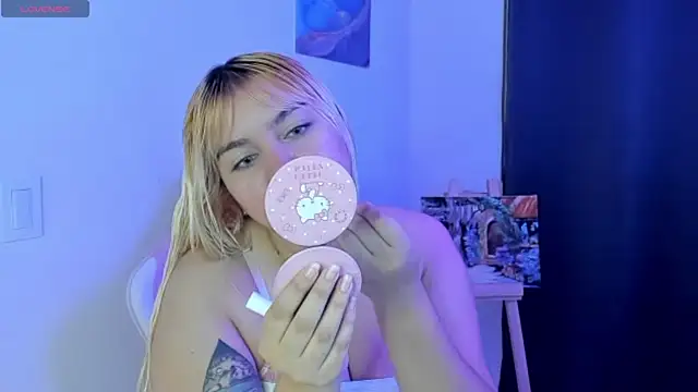 Snapshot of Pretty__zoe chatting on February 2025 11:54:02 PM Pretty  zoe online show from February 2025 11:54:02 PM