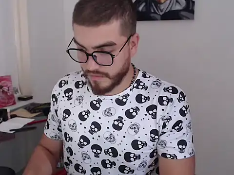 Snapshot of Dylanwish chatting on October 2025 08:52:01 PM Dylanwish online show from October 2025 08:52:01 PM