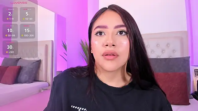 nicolle pierce online show from April 2026 02:51:02 PM