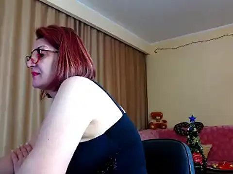 Snapshot of EdithCharm chatting on December 2024 06:14:01 PM EdithCharm online show from December 2024 06:14:01 PM