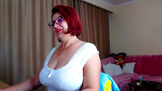 Snapshot of EdithCharm chatting on October 2025 02:48:01 PM EdithCharm online show from October 2025 02:48:01 PM