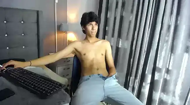 Snapshot of jason_graeats chatting on December 2024 02:11:02 AM jason graeats online show from December 2024 02:11:02 AM