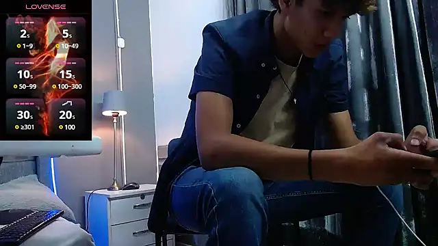 Snapshot of jason_graeats chatting on February 2025 03:07:02 AM jason graeats online show from February 2025 03:07:02 AM