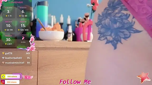 QueenYsuRey online show from February 2025 12:47:01 PM