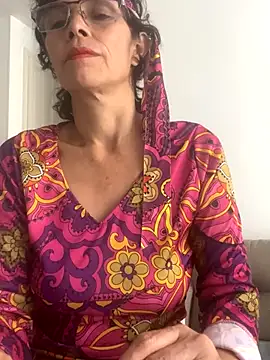 MireyaTorresGu online show from October 2025 04:08:02 PM