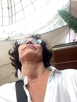 MireyaTorresGu online show from November 2025 03:01:02 PM