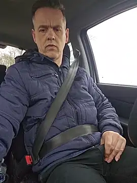 Hectorthyssen1 online show from April 2026 03:20:02 PM