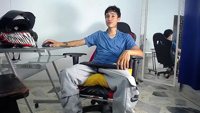 Zacktk7 online show from January 2025 08:16:01 PM