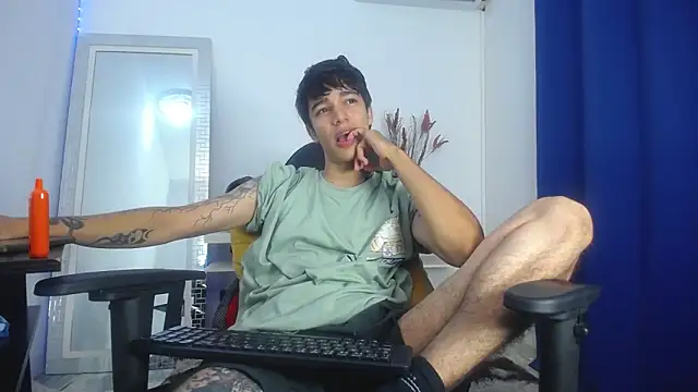 Zacktk7 online show from February 2025 12:17:01 AM