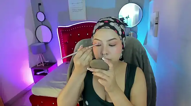 Namiko Park online show from February 2025 04:36:01 PM