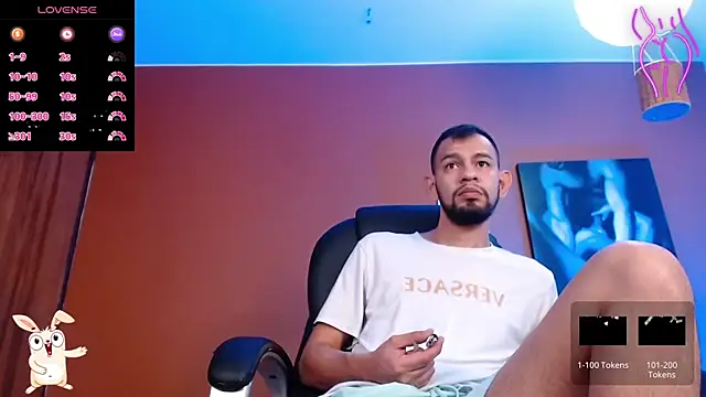 Snapshot of Bedobigcock chatting on December 2024 03:43:01 PM Bedobigcock online show from December 2024 03:43:01 PM