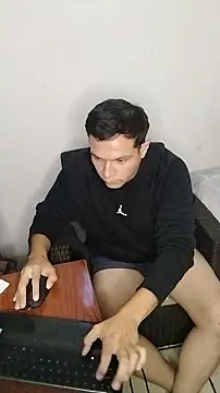 miketripi420 online show from April 2026 11:52:02 AM