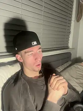 MikesWood21 online show from December 2024 04:09:02 AM